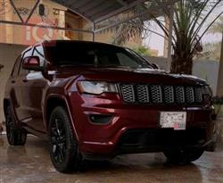 جیپ گراند شیرۆکی